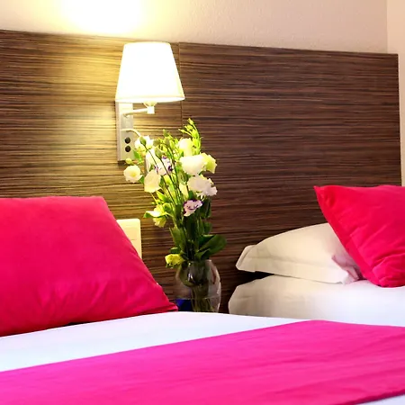 Riviera Hotel